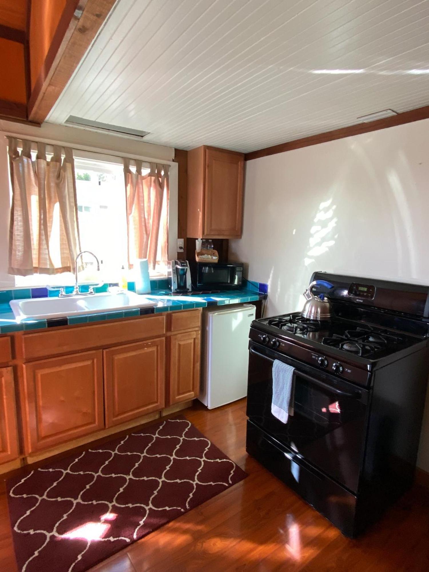 Jenner Inn Стая снимка